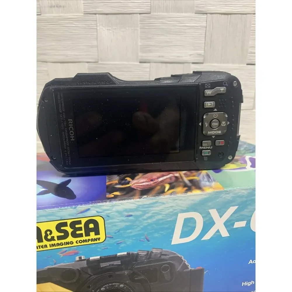 RICOH WG-50 Waterproof 16MP Digital Camera w/ UW Camera Housing System TESTED